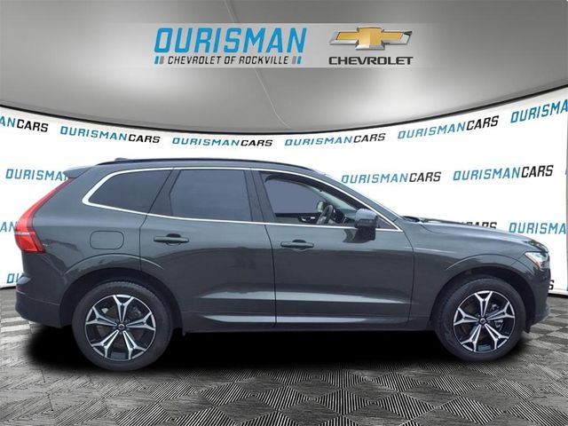 2022 Volvo XC60 Momentum