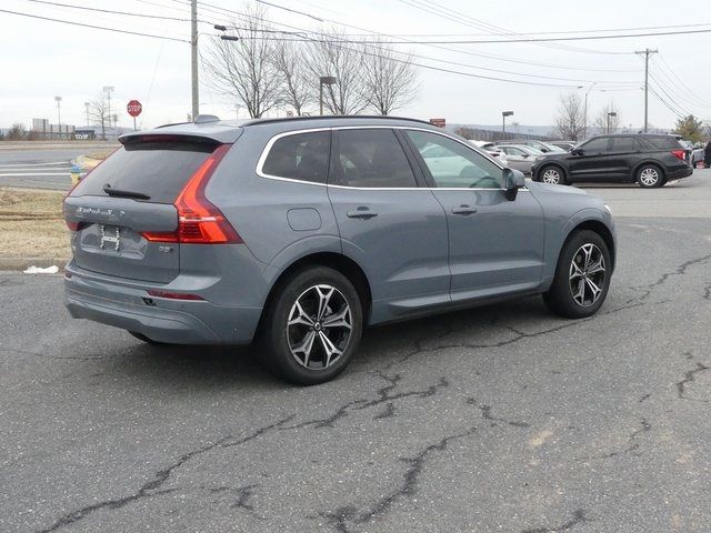 2022 Volvo XC60 Momentum