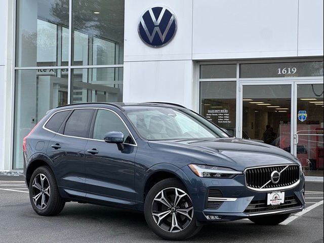 2022 Volvo XC60 Momentum