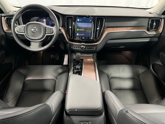 2022 Volvo XC60 Momentum