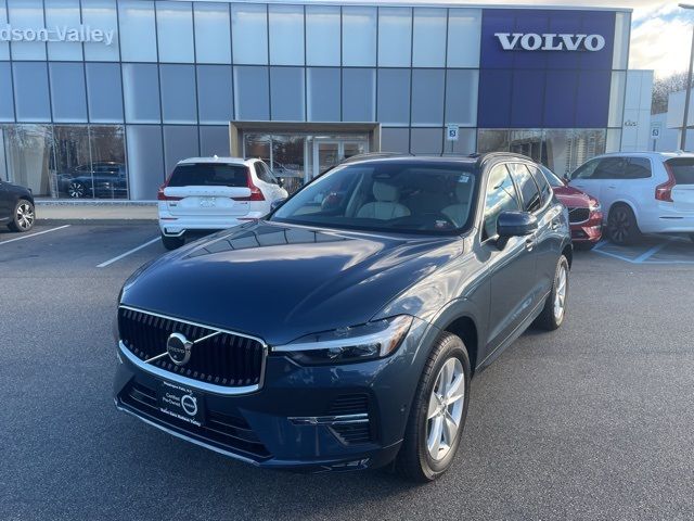 2022 Volvo XC60 Momentum