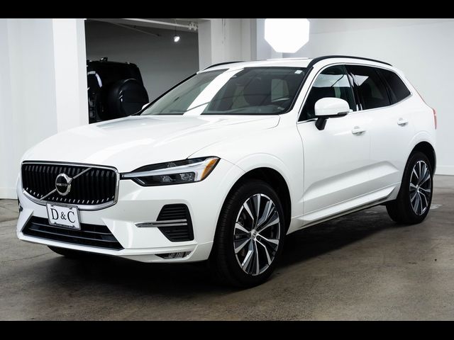 2022 Volvo XC60 Momentum