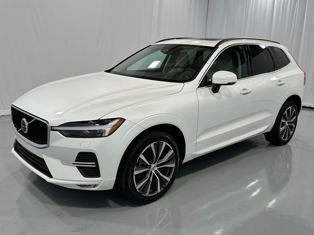 2022 Volvo XC60 Momentum