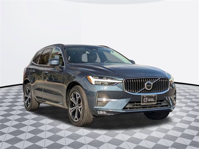 2022 Volvo XC60 Momentum