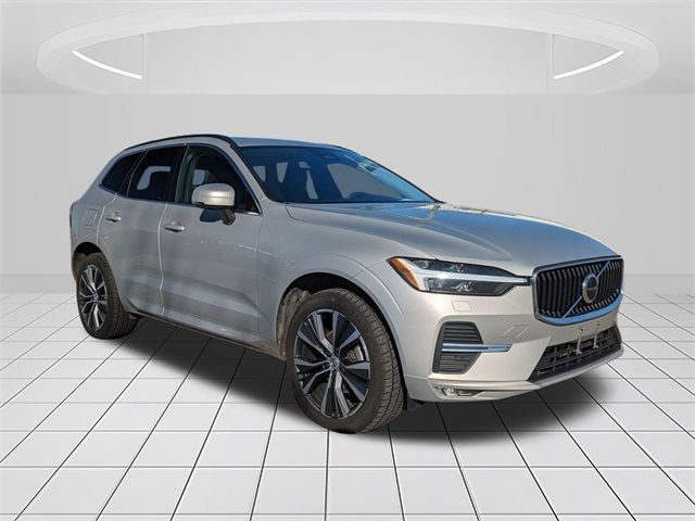 2022 Volvo XC60 Momentum