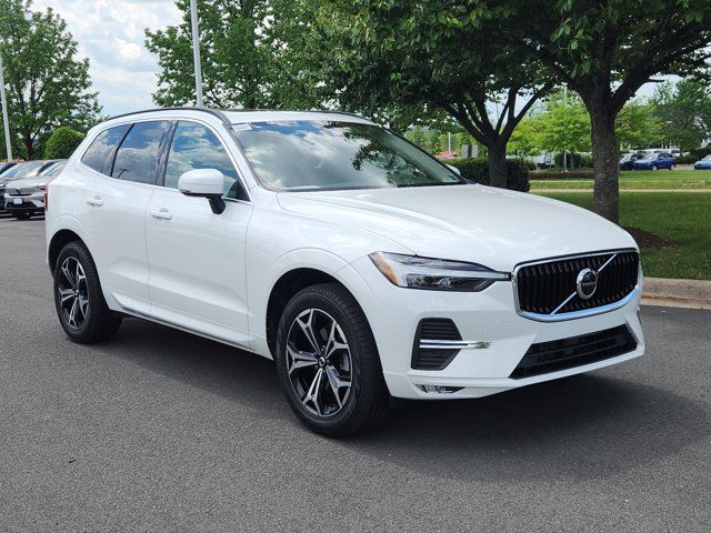 2022 Volvo XC60 Momentum