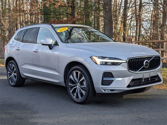 2022 Volvo XC60 Momentum