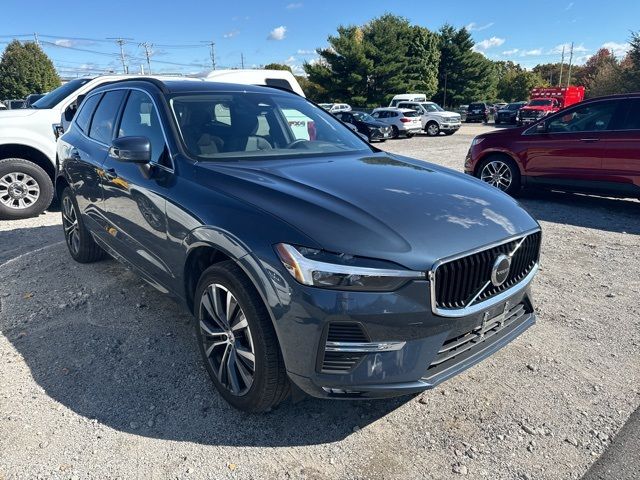 2022 Volvo XC60 Momentum