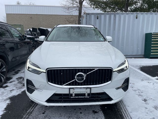 2022 Volvo XC60 Momentum