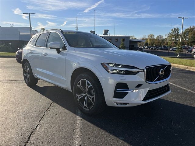 2022 Volvo XC60 Momentum