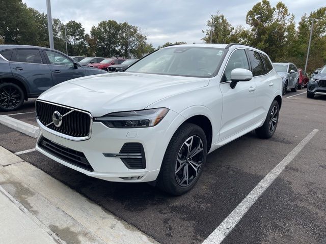 2022 Volvo XC60 Momentum