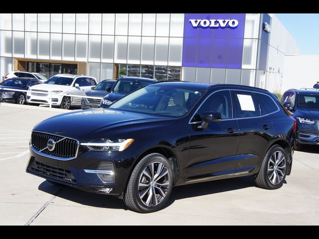 2022 Volvo XC60 Momentum