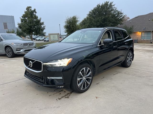 2022 Volvo XC60 Momentum