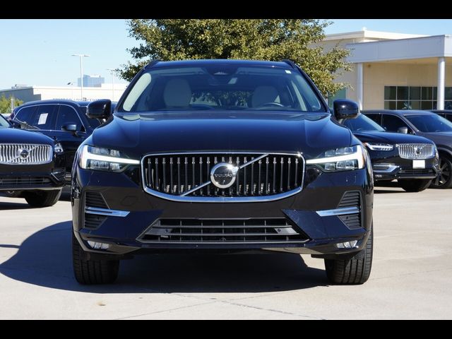 2022 Volvo XC60 Momentum