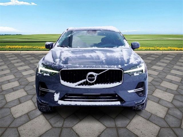 2022 Volvo XC60 Momentum