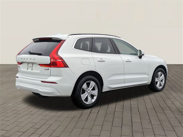 2022 Volvo XC60 Momentum