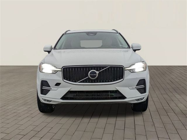 2022 Volvo XC60 Momentum