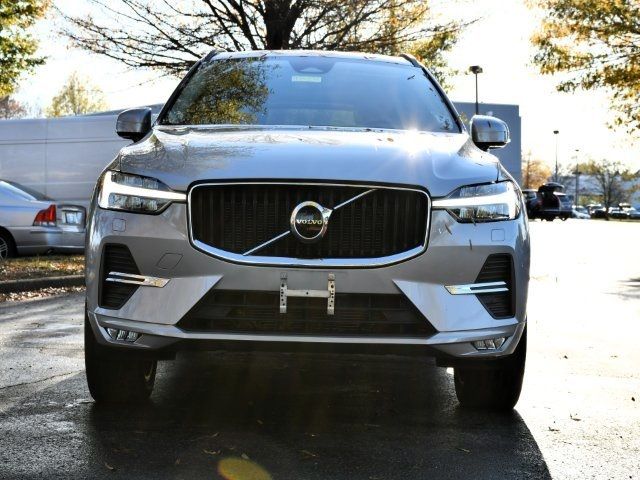 2022 Volvo XC60 Momentum