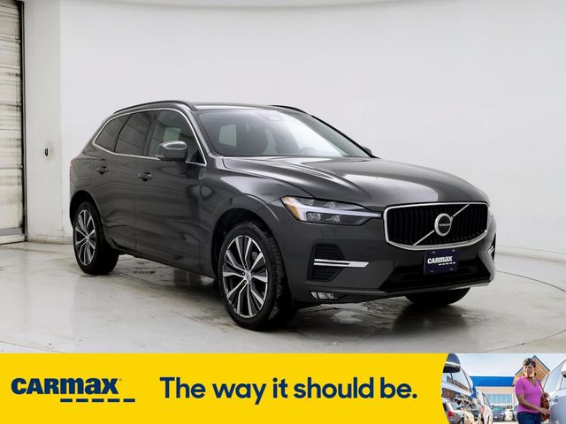 2022 Volvo XC60 Momentum