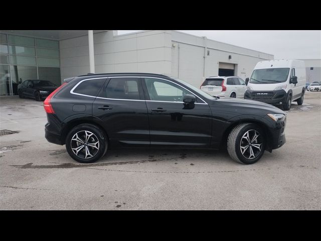 2022 Volvo XC60 Momentum