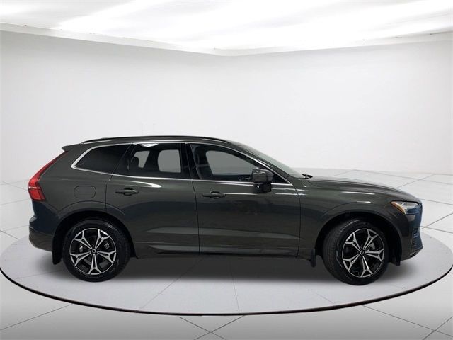 2022 Volvo XC60 Momentum