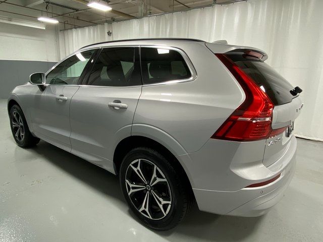 2022 Volvo XC60 Momentum