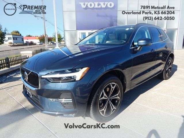 2022 Volvo XC60 Momentum