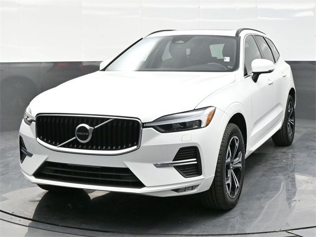 2022 Volvo XC60 Momentum