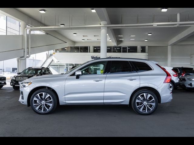 2022 Volvo XC60 Momentum