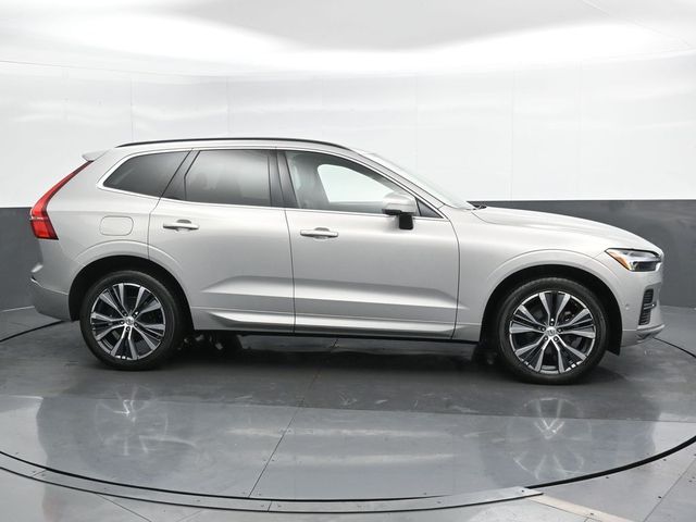 2022 Volvo XC60 Momentum