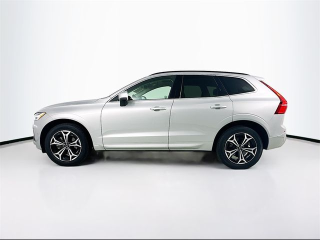 2022 Volvo XC60 Momentum