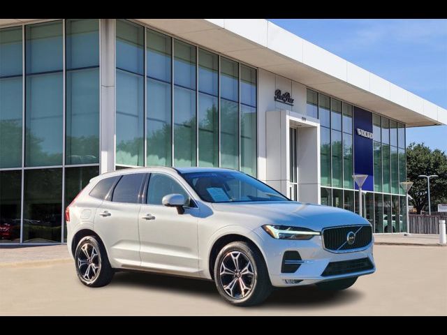 2022 Volvo XC60 Momentum