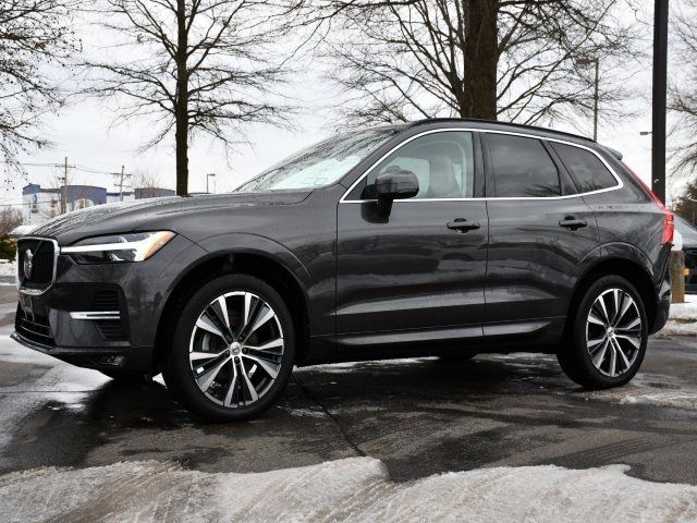 2022 Volvo XC60 Momentum