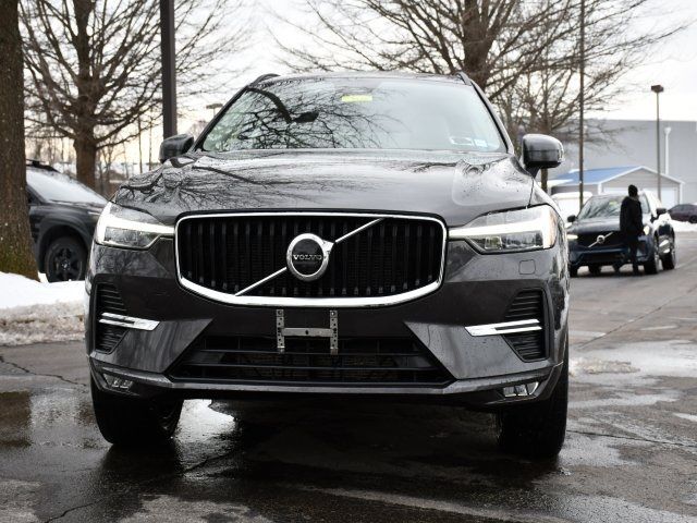 2022 Volvo XC60 Momentum