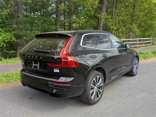 2022 Volvo XC60 Momentum