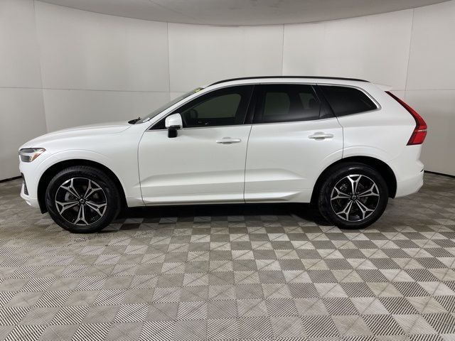 2022 Volvo XC60 Momentum