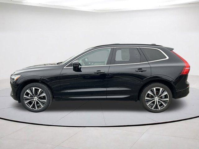 2022 Volvo XC60 Momentum