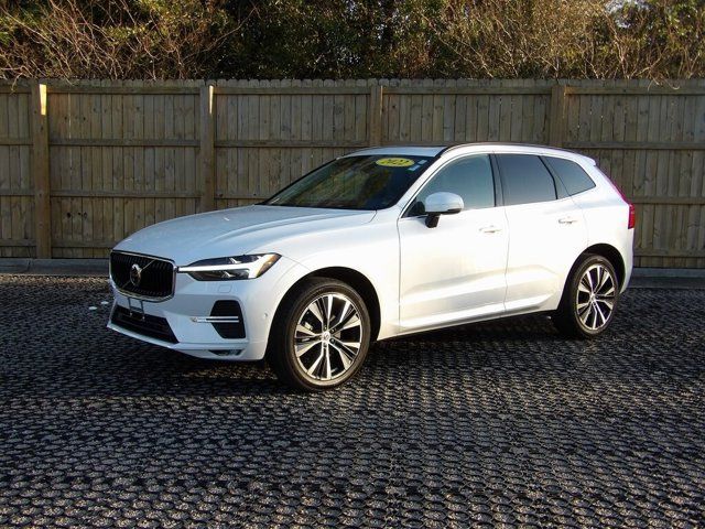 2022 Volvo XC60 Momentum