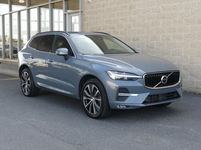 2022 Volvo XC60 Momentum