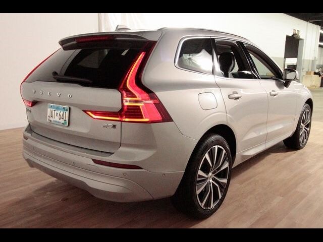 2022 Volvo XC60 Momentum