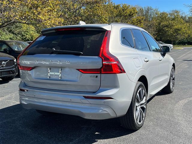 2022 Volvo XC60 Momentum