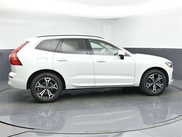 2022 Volvo XC60 Momentum