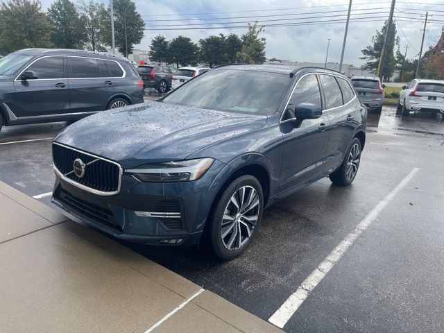 2022 Volvo XC60 Momentum