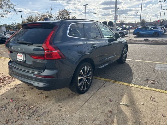 2022 Volvo XC60 Momentum