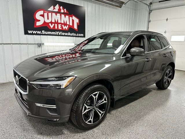 2022 Volvo XC60 Momentum