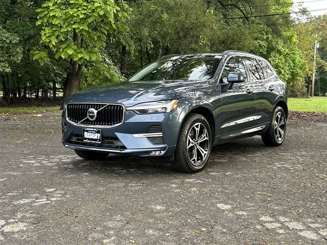 2022 Volvo XC60 Momentum