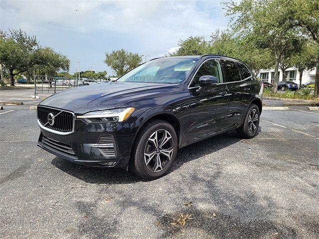 2022 Volvo XC60 Momentum