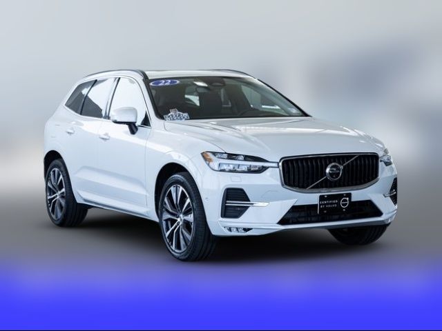 2022 Volvo XC60 Momentum