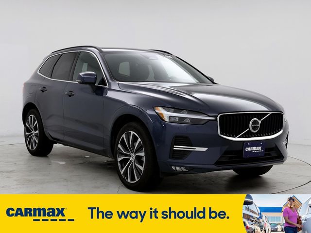 2022 Volvo XC60 Momentum