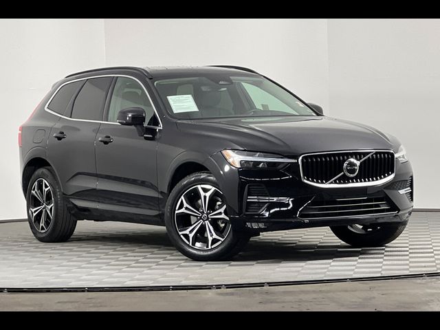 2022 Volvo XC60 Momentum